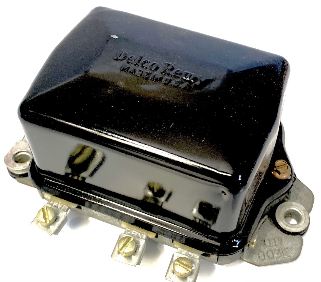 Travelall Voltage regulator 1119003 Delco Remy