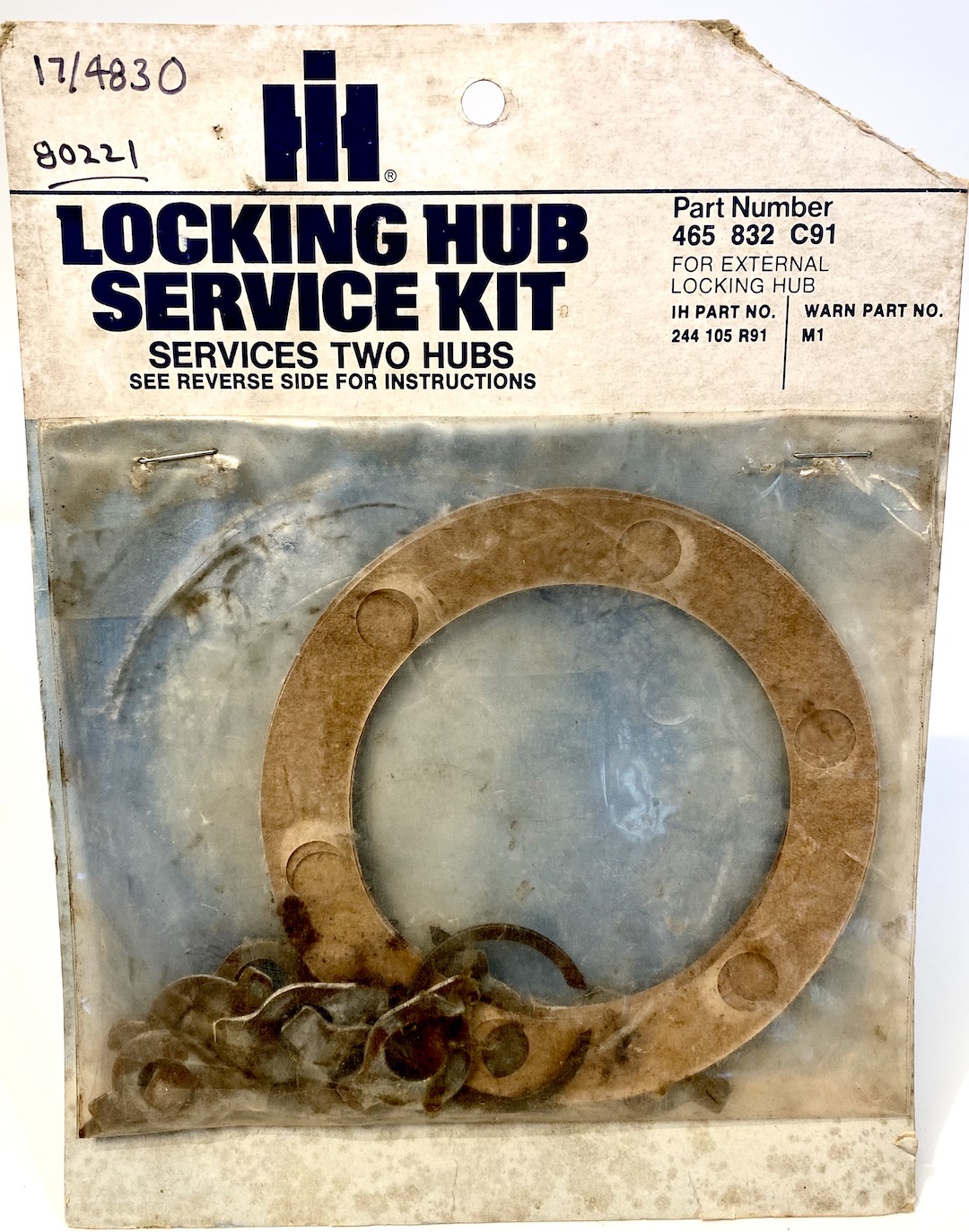 Locking hub service kit - New old stock - 465832C91, 244105R91