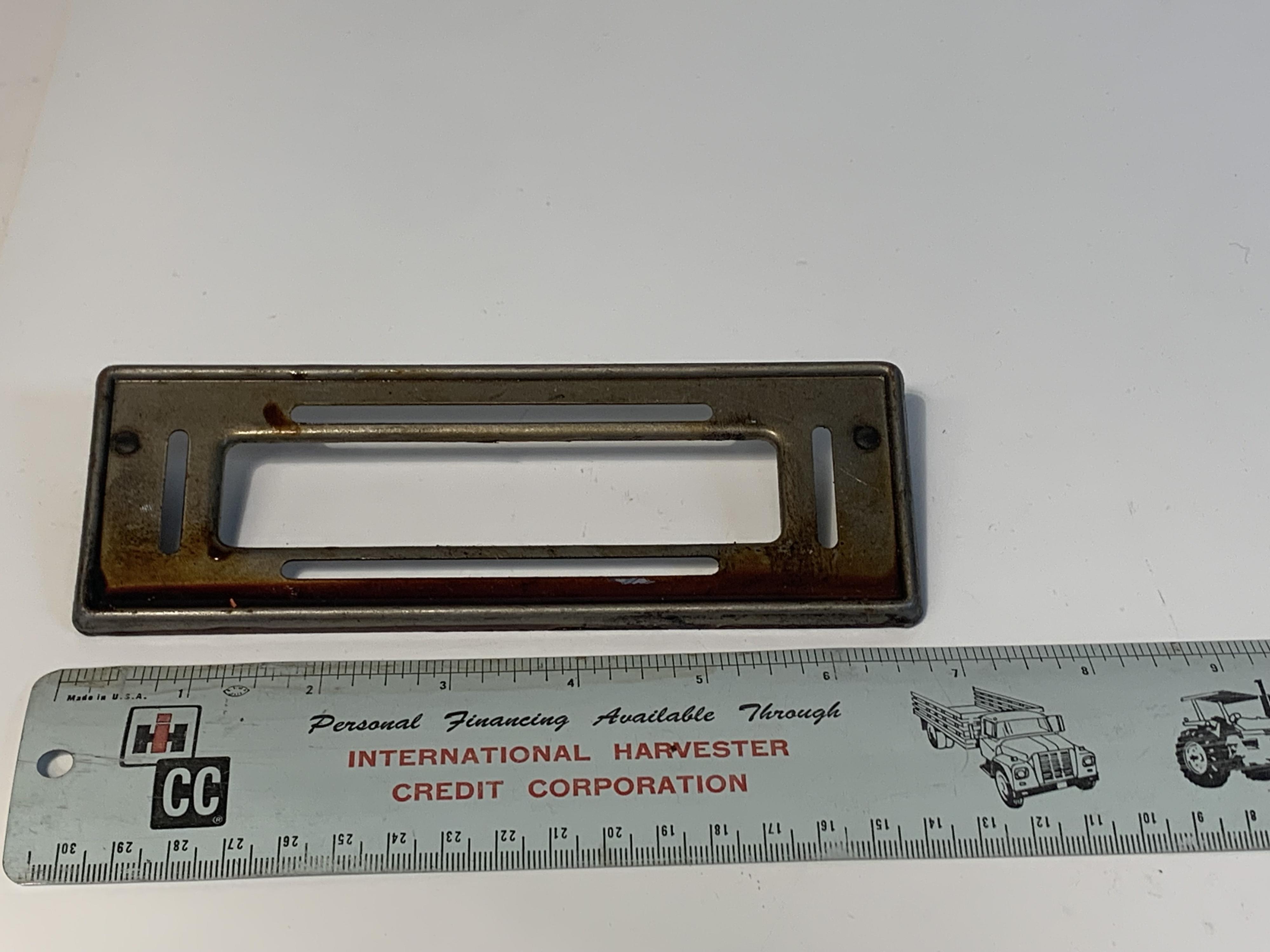 IH C-line pickup Panel For Heater / Fan Controls 230934R11