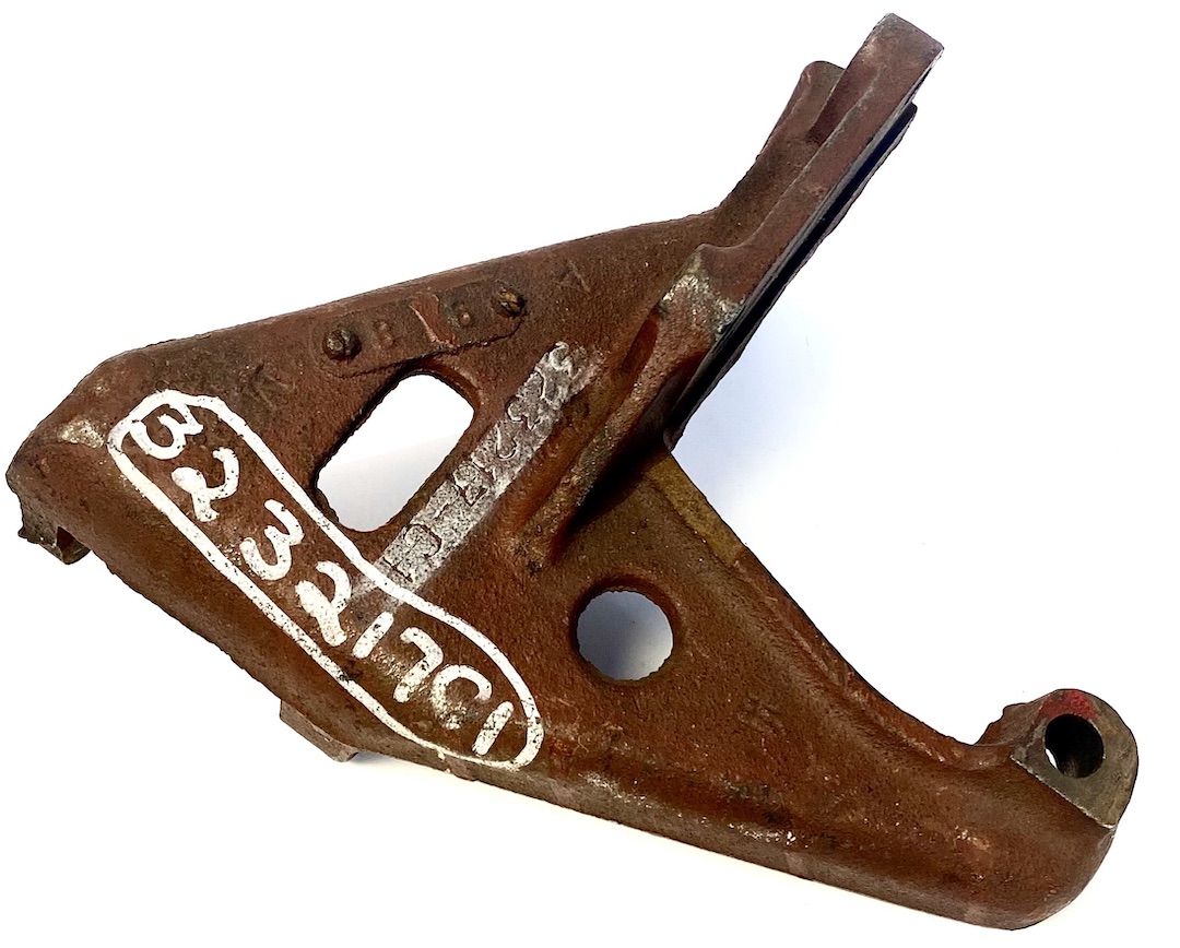 Bracket - New old stock - 323217C1