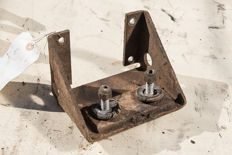 Right Differential Mount Frame To Cross Member 1961 -1968